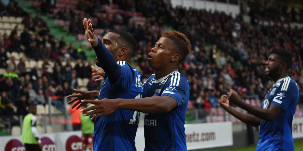 Spurs complete Njie deal