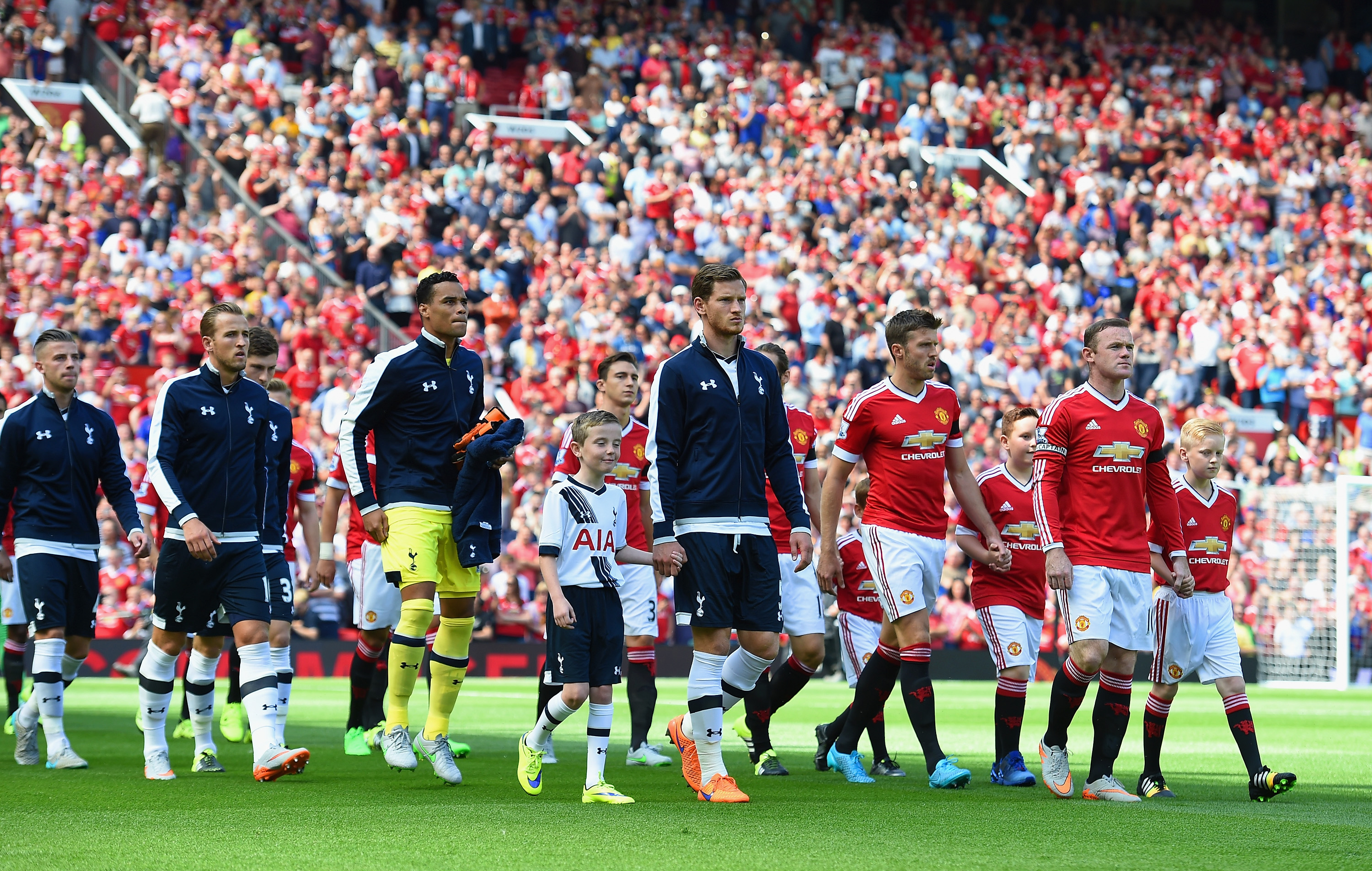 Manchester United v Tottenham Hotspur - Premier League