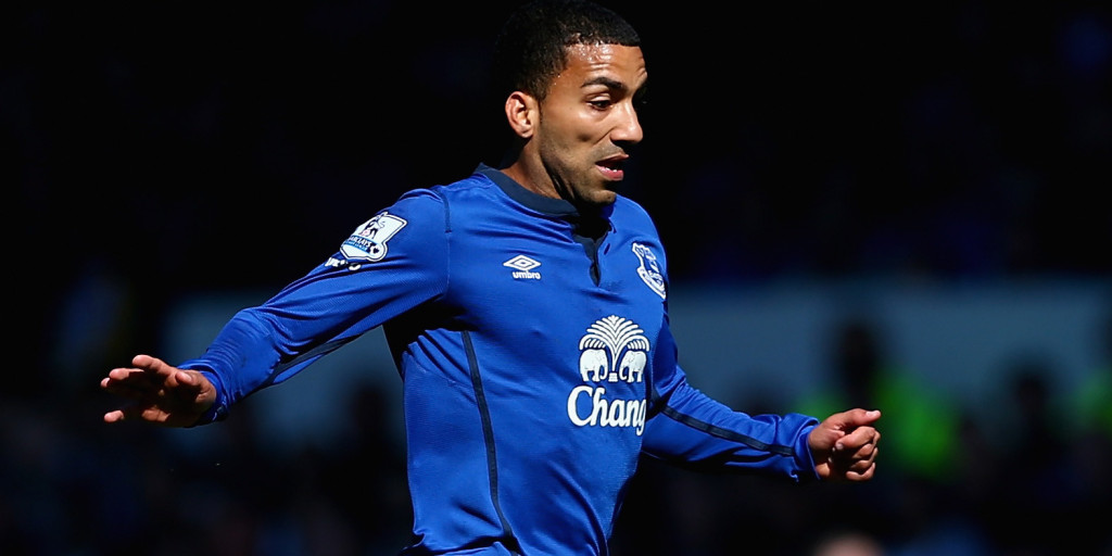Lennon completes Everton move