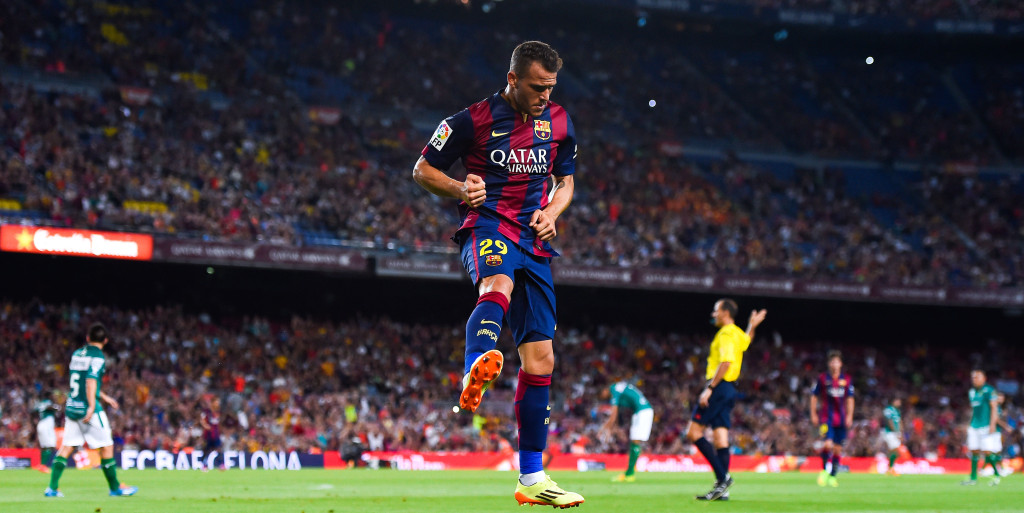 Tottenham target Barcelona striker