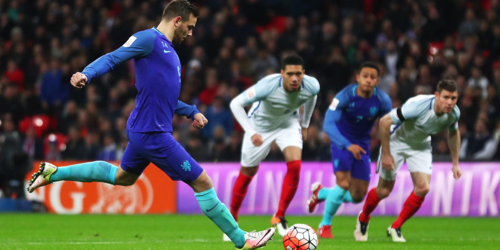 Tottenham in talks to sign Dutch international