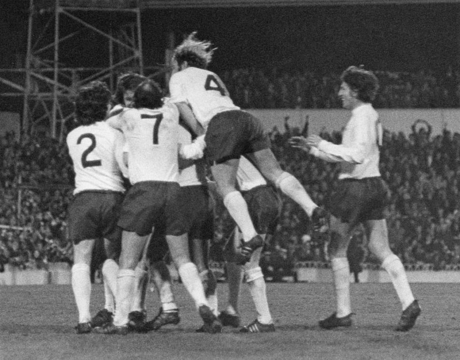 Central Press/Hulton Archive/Getty Images
