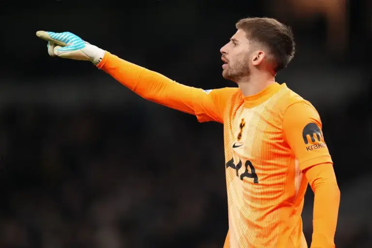 Will Guglielmo Vicario play for Tottenham vs Nottingham Forest after hernia setback?