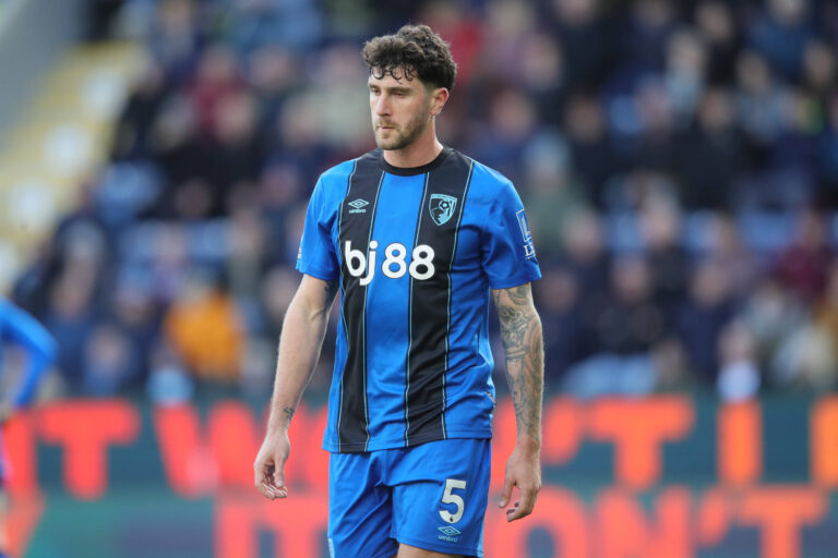 Tottenham turn to experienced Premier League defender after Marcos Senesi decides to move to Spain