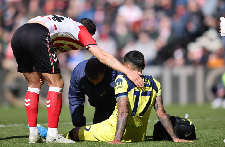 Roberto De Zerbi makes interesting Tottenham captaincy claim after Cristian Romero injury