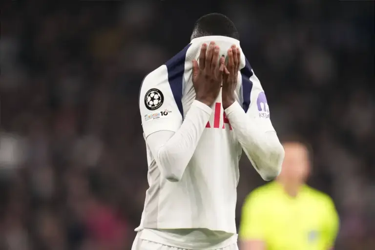 ‘Dog chasing a balloon’ – Tottenham attacker ripped apart for his poor performance vs Leeds
