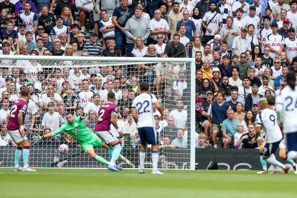 ‘Brilliant’ – Tim Sherwood says Roberto De Zerbi has underused ‘warrior’ at Tottenham