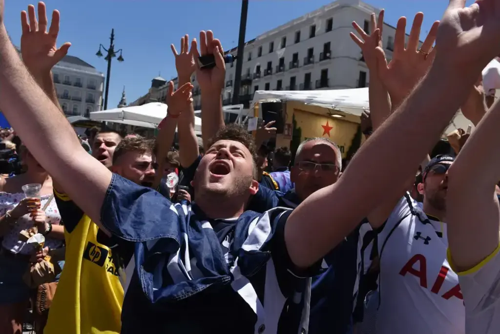 Tottenham fans warned over their ‘outrageous revenge’ against Arsenal