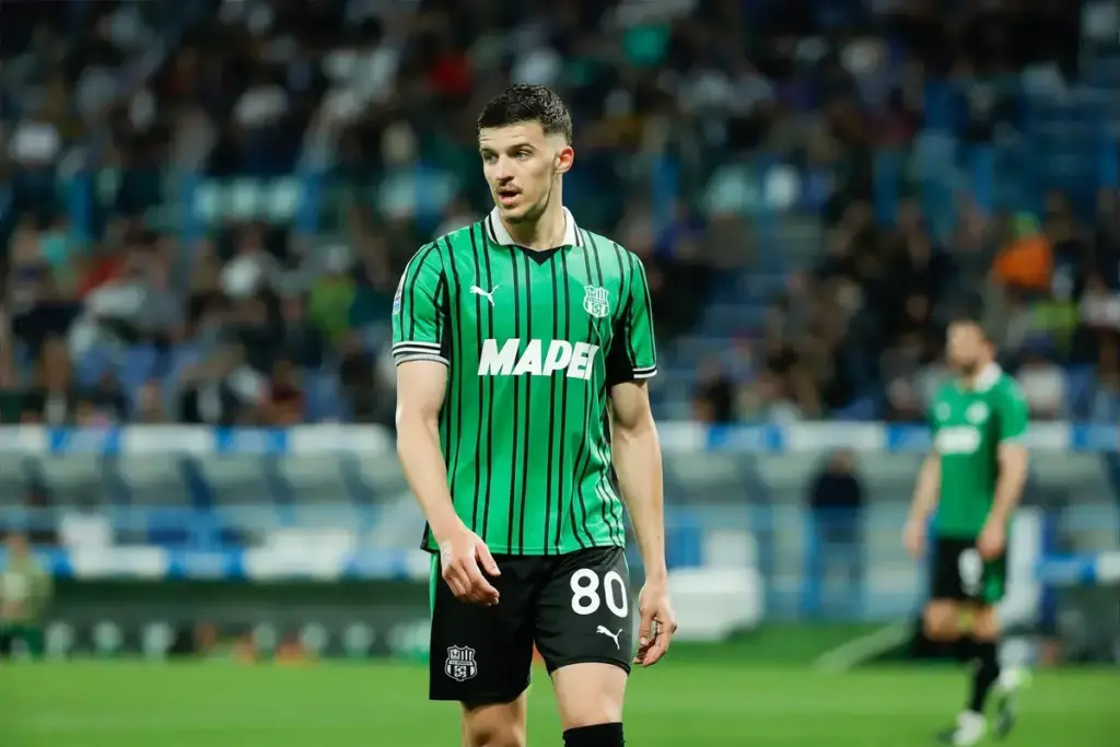 Sassuolo CEO jets into London to hold transfer talks with Tottenham for £26m defender