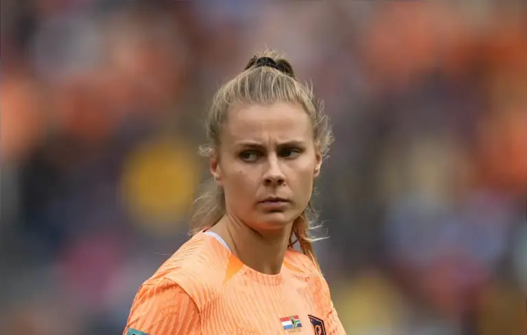 Victoria Pelova Gives Tottenham Women A Martin Ho Midfield Control Point
