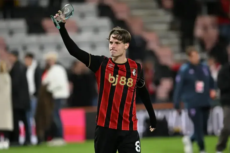 Tottenham Hotspur must swoop for England star