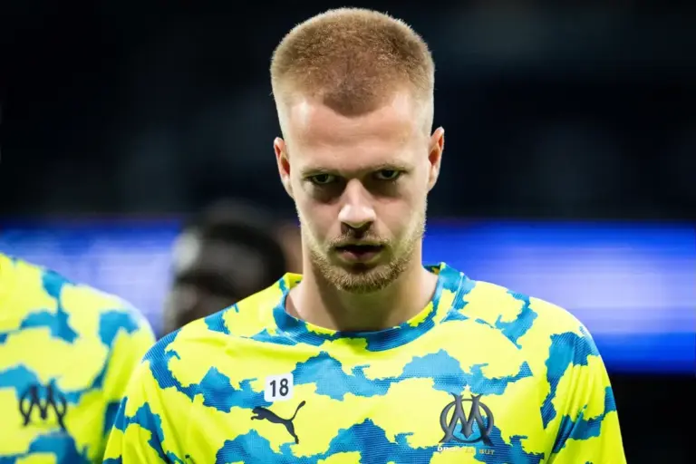 Tottenham target linked with De Zerbi reunion amid Bergvall exit