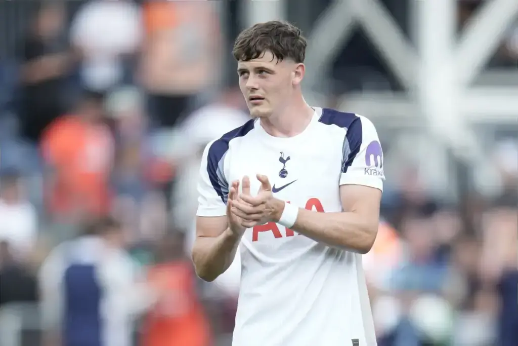 Tottenham Hotspur striker linked with an agreed transfer exit
