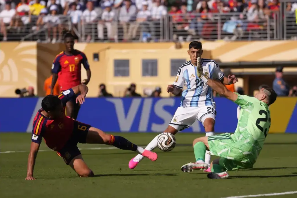 Tottenham plotting shock move for World Cup winner and he wants to leave