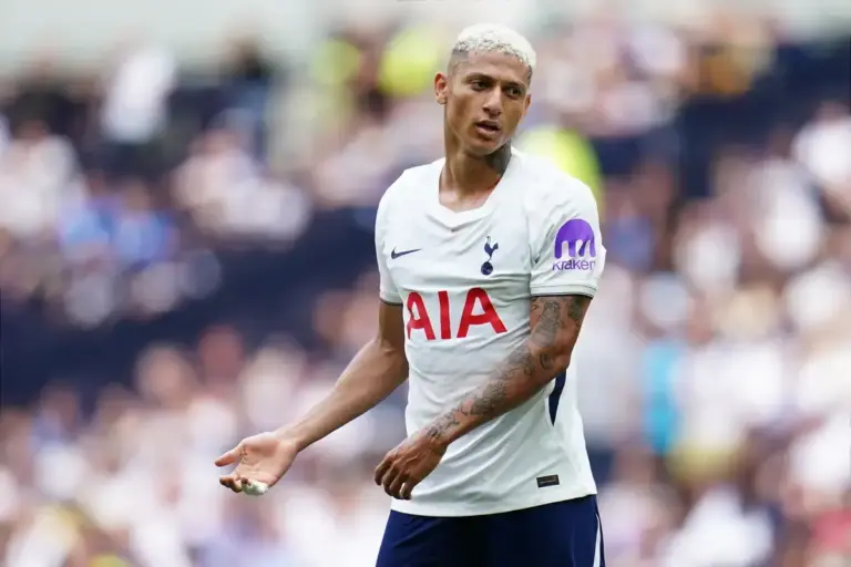 ‘His agent knows’ – Roberto De Zerbi makes big claim on Tottenham attacker’s future