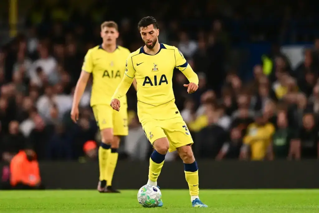 ‘Different’ – Roberto De Zerbi lavishes praise on Tottenham midfielder